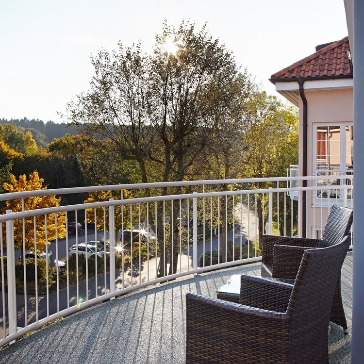 Blick auf den Hotelgarten vom Classic Class Doppelzimmer